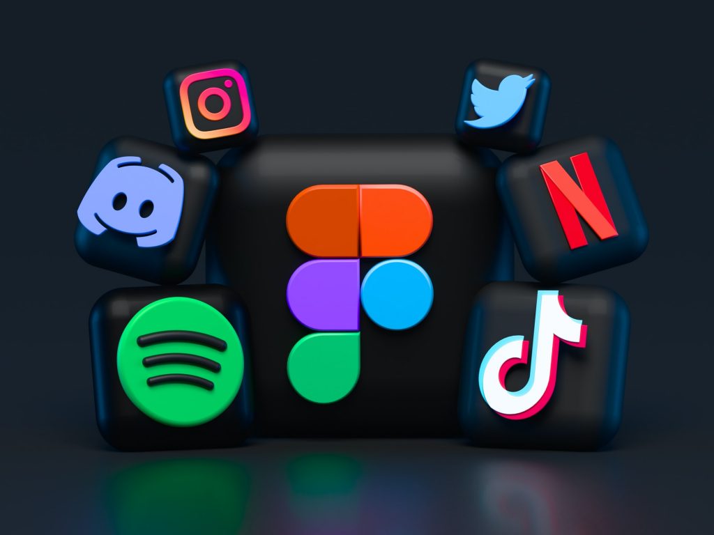 Why do Only 30 Per Cent of Top 400 Richest Have Social Media?