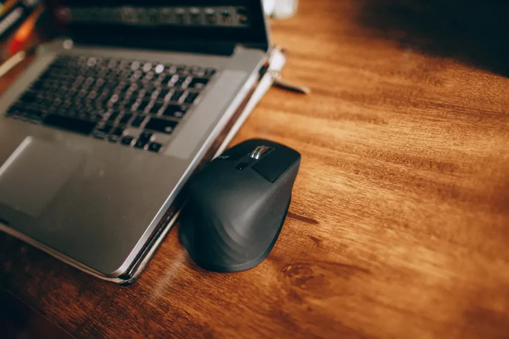 KB5124008 patches Windows 11 mouse settings reset caused by August update Windows 11 mouse settings reset